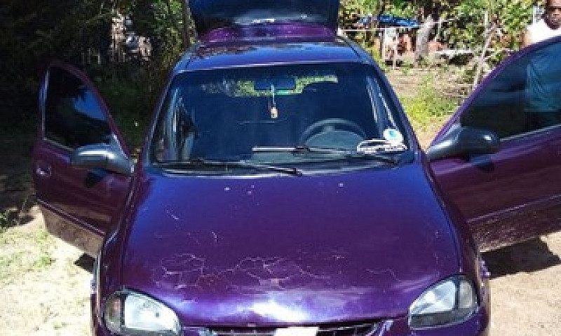 Vendo Corsa 96...