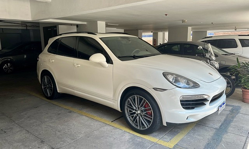 Porsche Cayenne S 4....