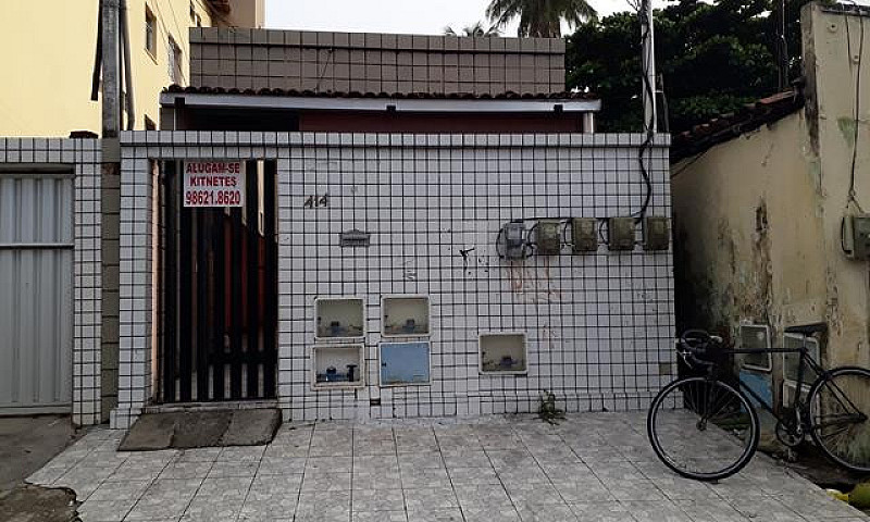 Casa Com 40M², 01 Qu...
