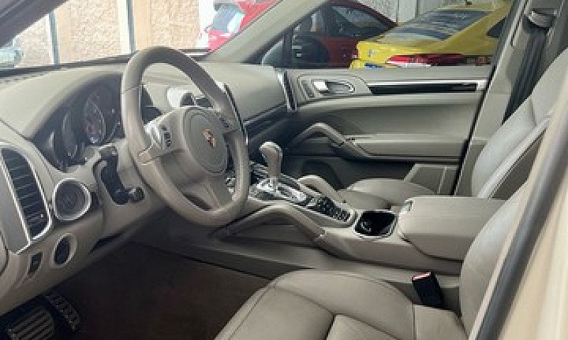 Porsche Cayenne S 4....