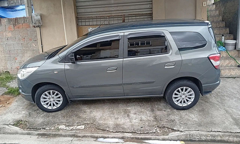 Chevrolet Spin Lt 1....