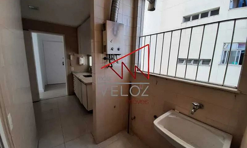 Apartamento-À Venda-...