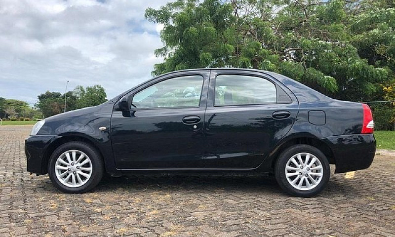 Toyota Etios Sedã Xl...