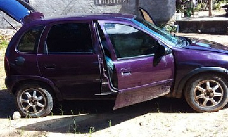 Vendo Corsa 96...
