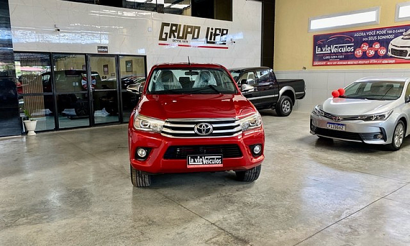 Toyota Hilux Srx 2.8...