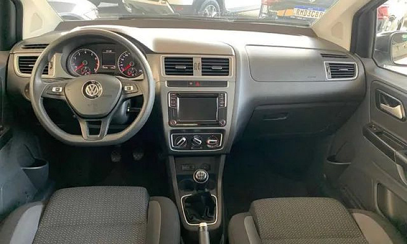 Volkswagen Fox 1.6 M...