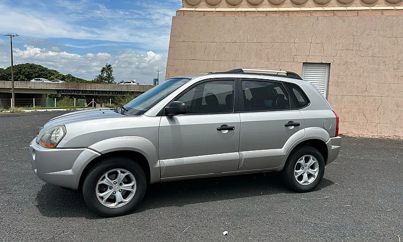 Hyundai Tucson 2.0 1...