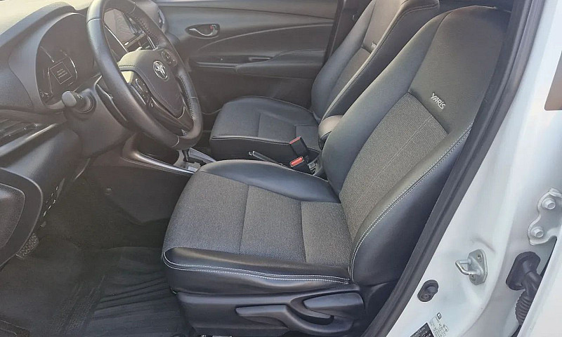 Toyota Yaris Xs 1.5 ...
