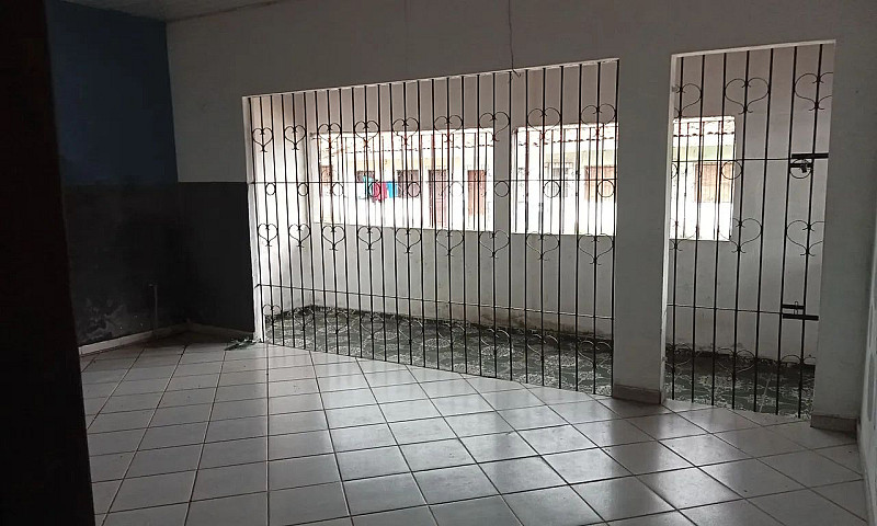 Casa Ampla No Curuça...