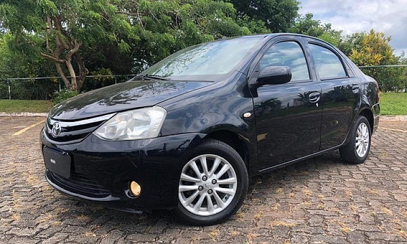 Toyota Etios Sedã Xl...