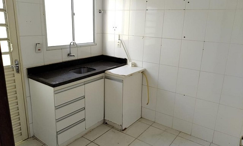 Casa De Condomínio S...