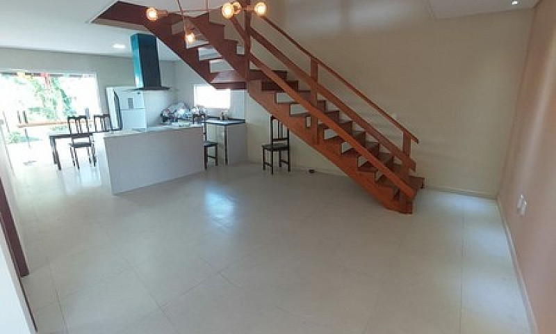 Casa Em Condomínio F...