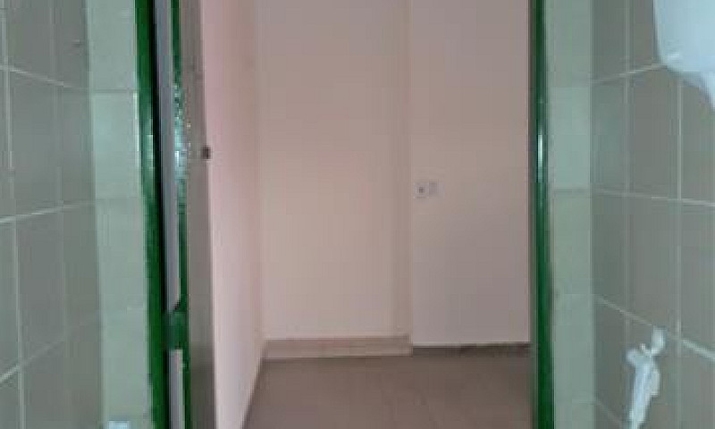 Casa Com 40M², 01 Qu...