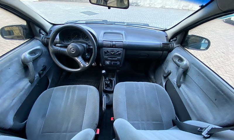 Corsa 1.6...