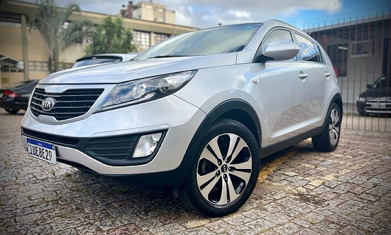 Kia Sportage ...