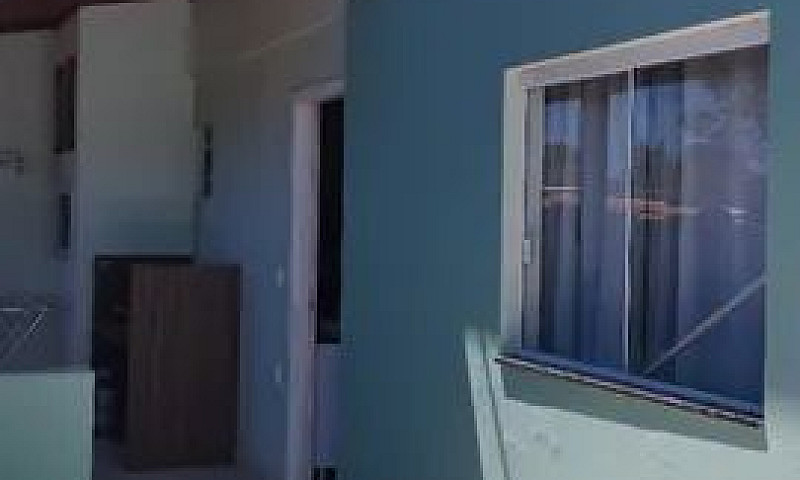 Linda Casa Três Quar...