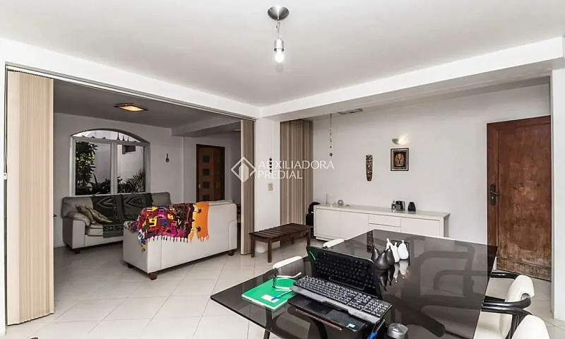 Sobrado Semigeminado...