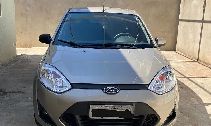 Ford Fiesta Sed. 1.6...