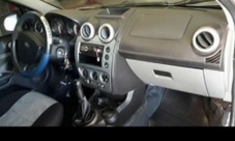 Vendo Fiesta. 1.0 /2...