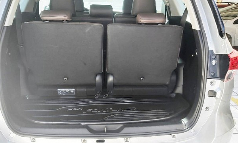 Hilux Sw4 7 Lugares...