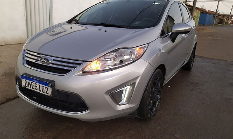 New Fiesta Sedan Se...