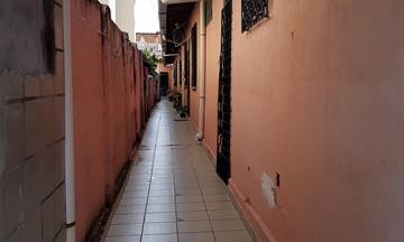 Casa Com 40M², 01 Qu...