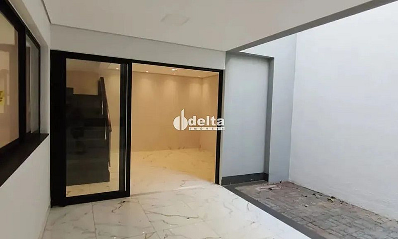 Casa Residencial Com...