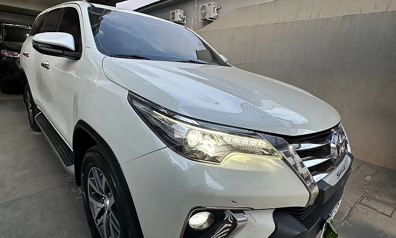Toyota Hilux Sw4 Srx...