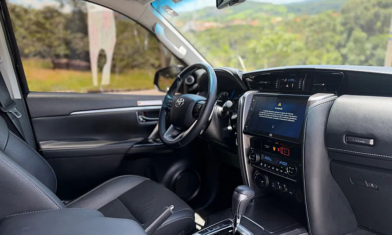 Toyota Hilux Sw4 Srx...