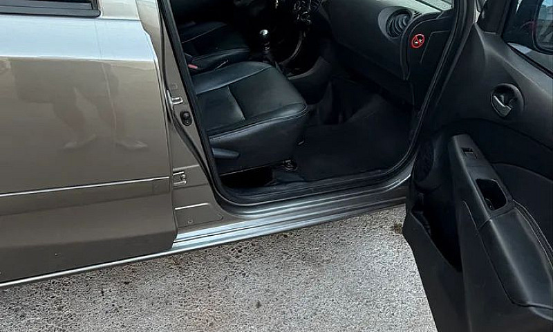 Toyota Etios X 1.3 F...