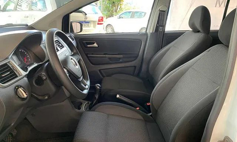Volkswagen Fox 1.6 M...