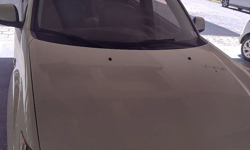 Mitsubishi Outlander...