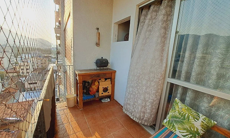 Apto Com Ótima Local...