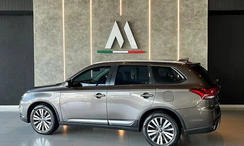 Mitsubishi Outlander...
