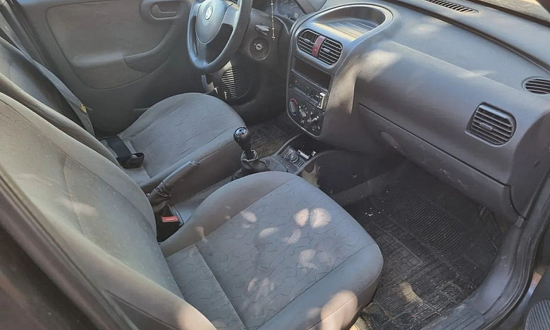 Chevrolet Corsa Sed....