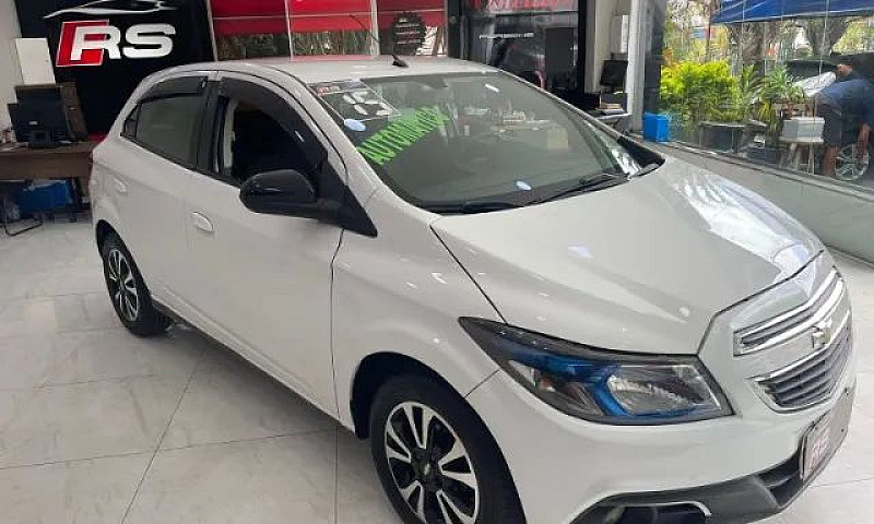 Chevrolet Onix Hatch...