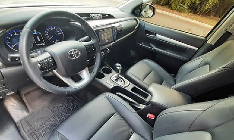 Toyota Hilux Srv Fle...