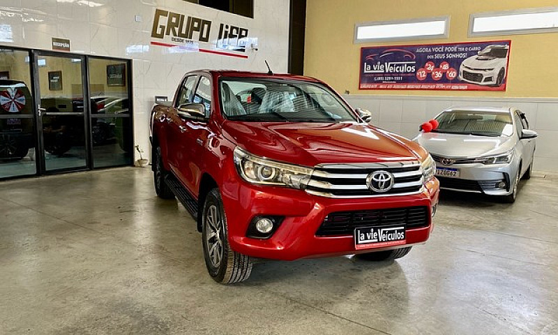 Toyota Hilux Srx 2.8...