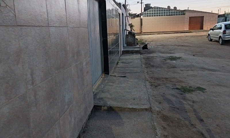 Ótima Casa De 100 M2...