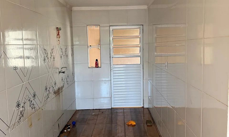 Aluga-Se Rua Arquite...