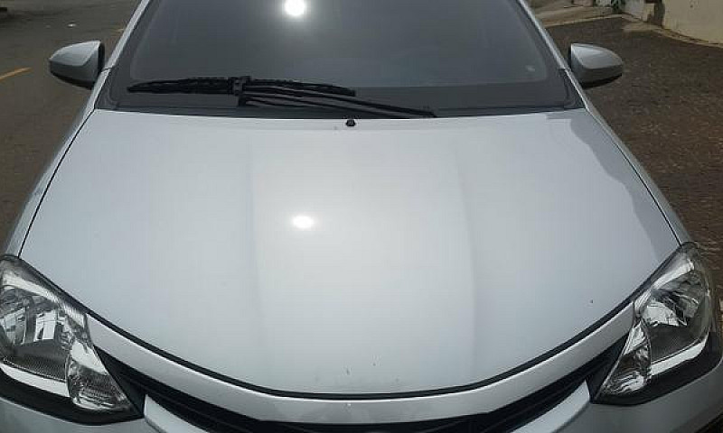 Etios Hb Sx 1.5 2017...