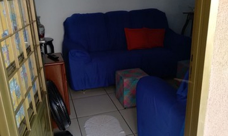 Aluga- Se Uma Casa F...