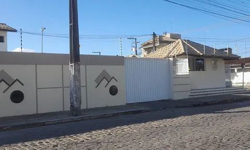 Alugo Casa Mobiliada...
