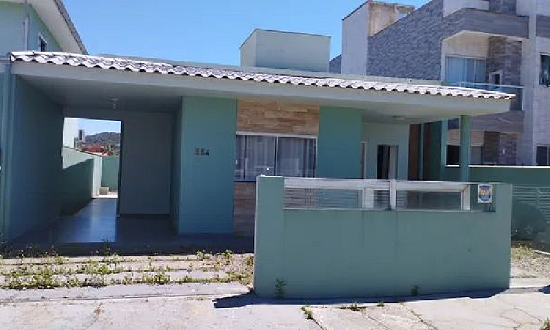 Linda Casa Três Quar...