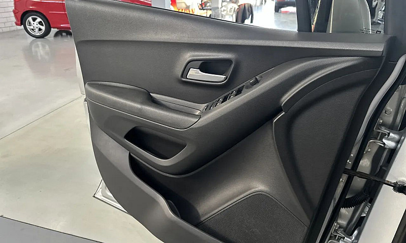 Chevrolet Tracker Pr...