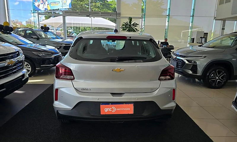 Chevrolet Onix Hatch...