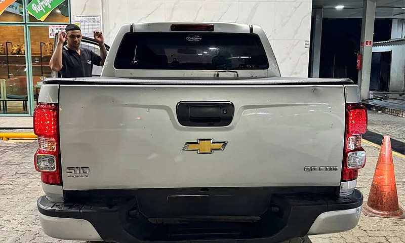Chevrolet S10 Pick-U...