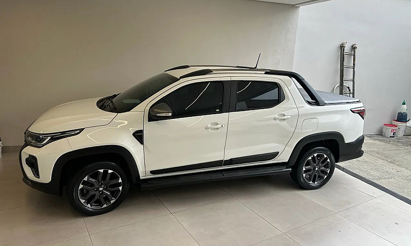 Fiat Strada Ultra 1....