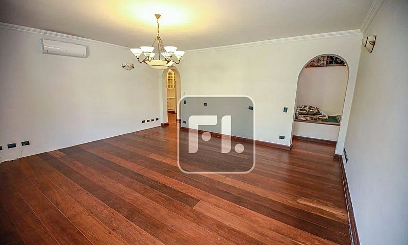 Casa Com 4 Dormitóri...