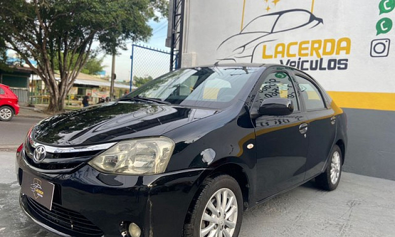 Etios 2013 Sedan 1.5...